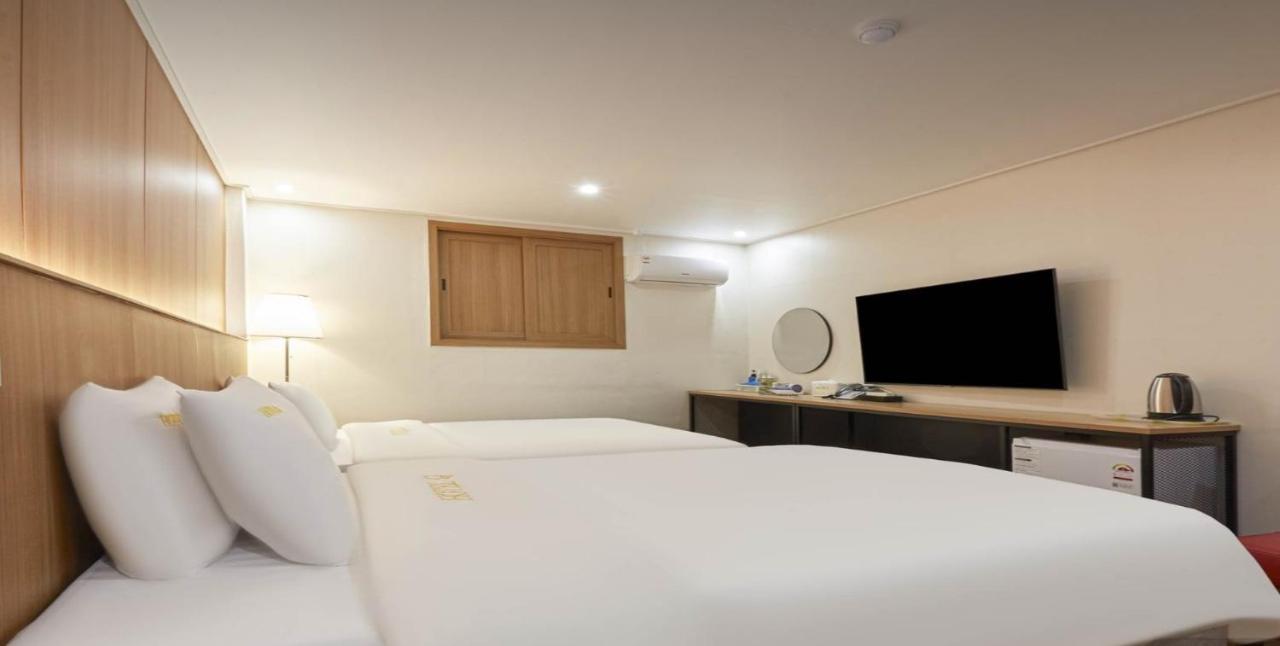 Hotel Q Chuncheon Ngoại thất bức ảnh